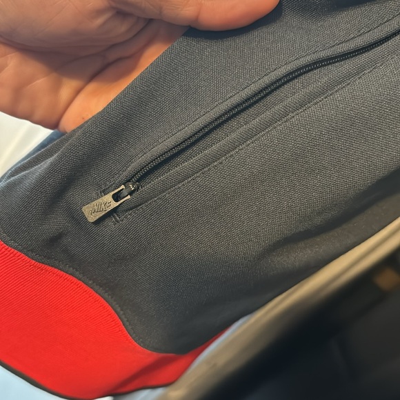 Too Big - Picture 3 of 4